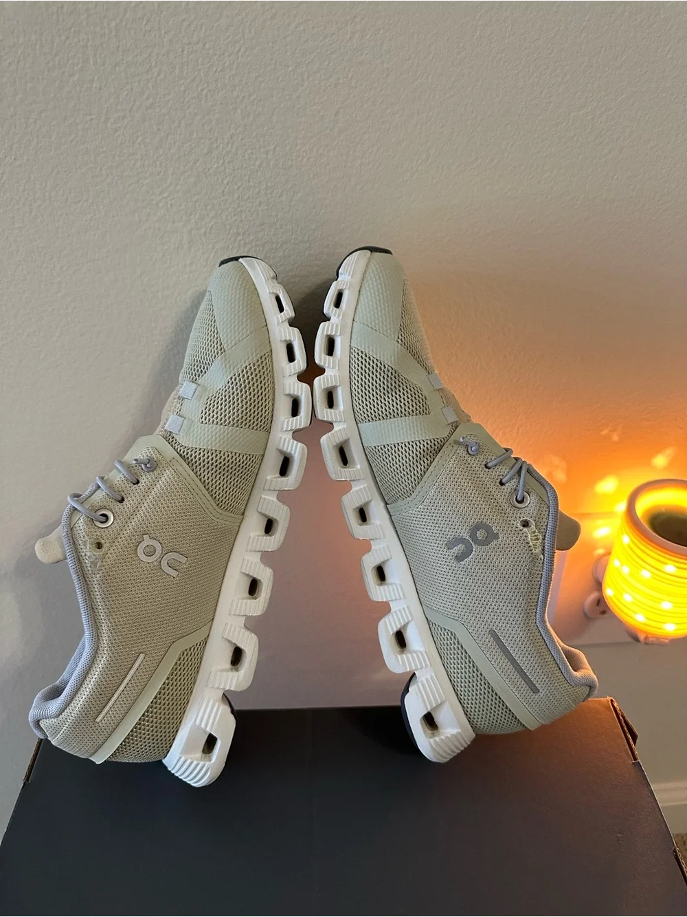 On Cloud 5, Women’s Athletic Shoes - Sand/White size W9